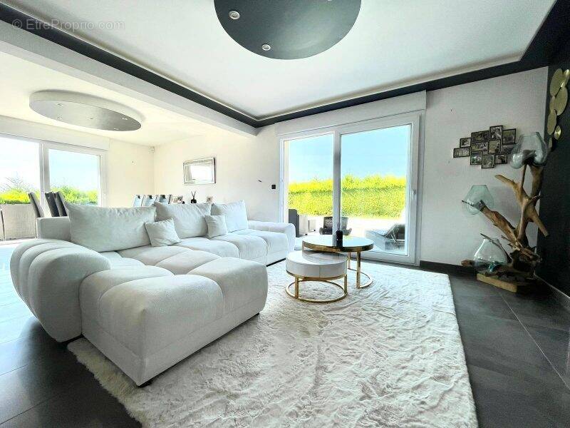 Maison à YVIGNAC-LA-TOUR