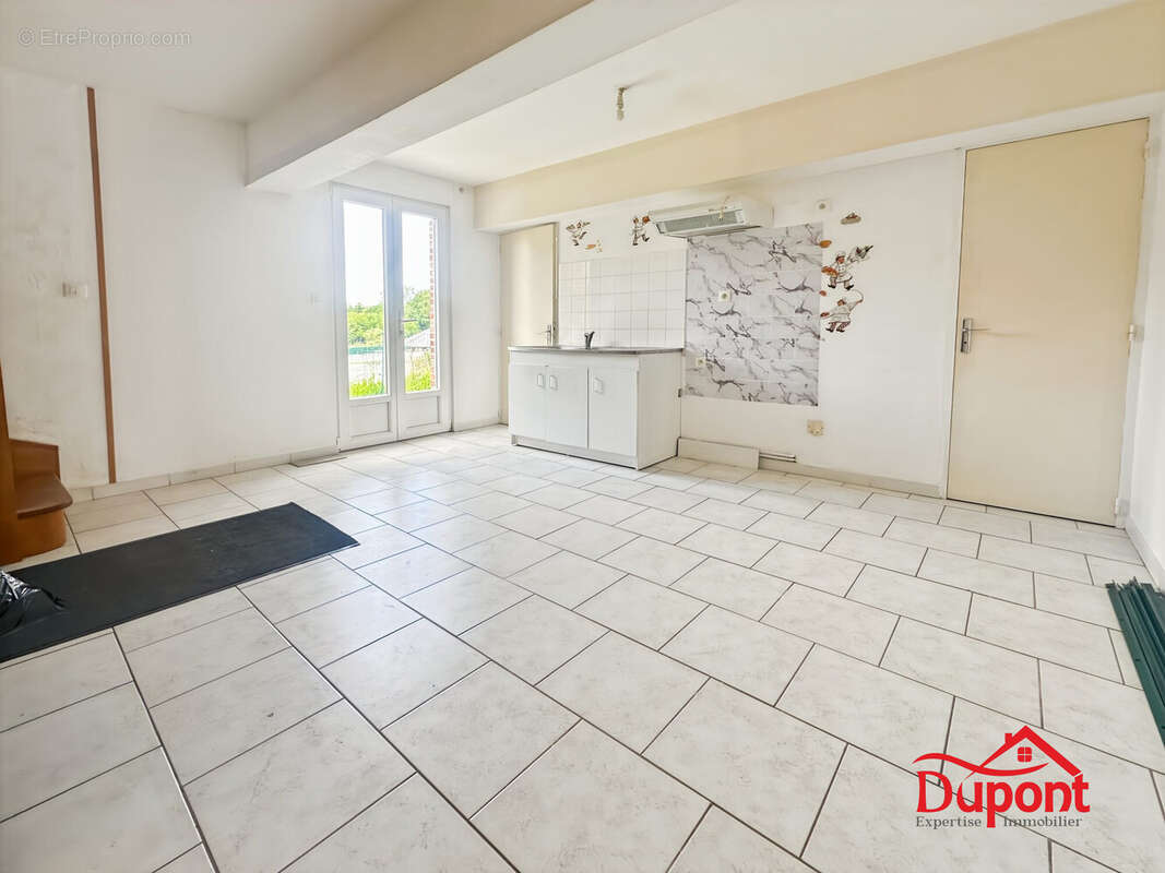 Appartement à ETEIGNIERES