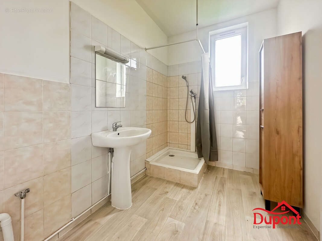 Appartement à ETEIGNIERES