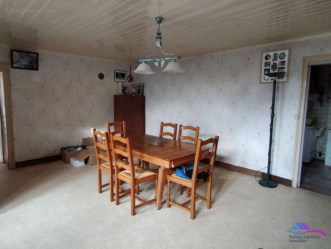 séjour - Maison à PERASSAY