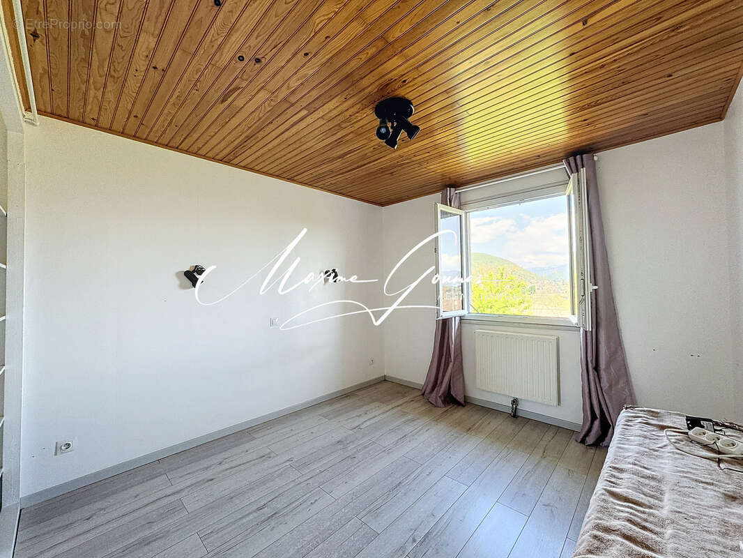 Maison à SAINT-BLAISE-DU-BUIS