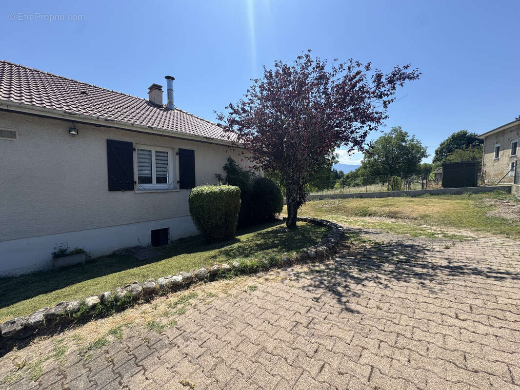 Maison à SAINT-BLAISE-DU-BUIS