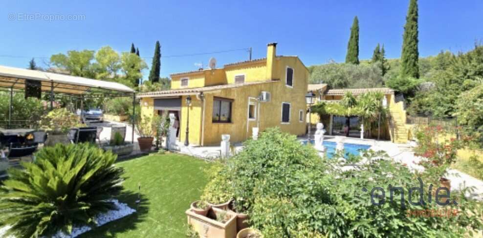 Maison à DRAGUIGNAN