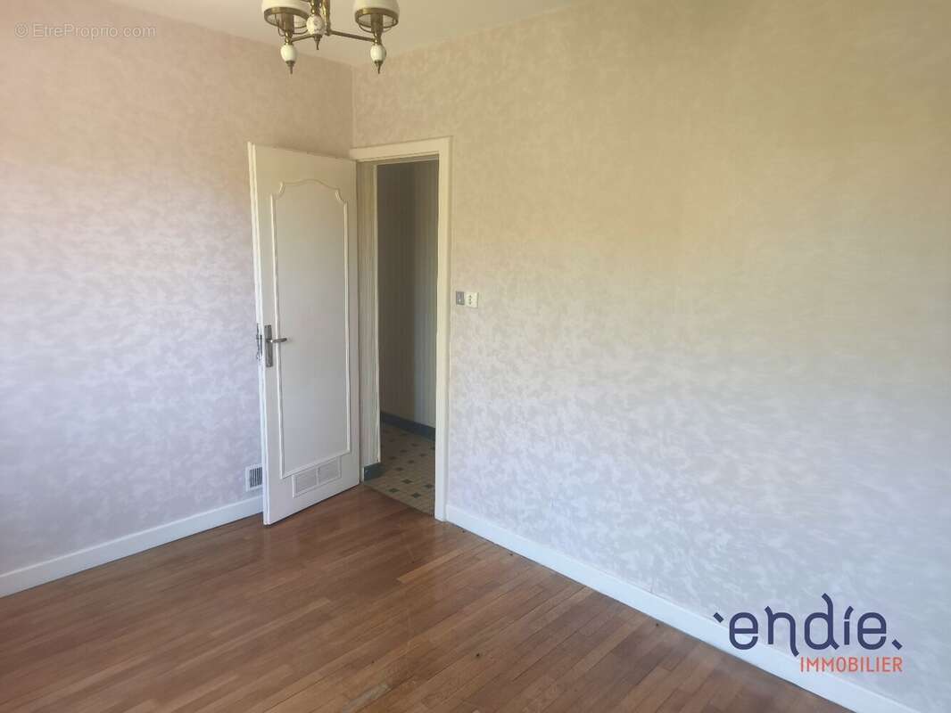 Maison à COSNE-D&#039;ALLIER