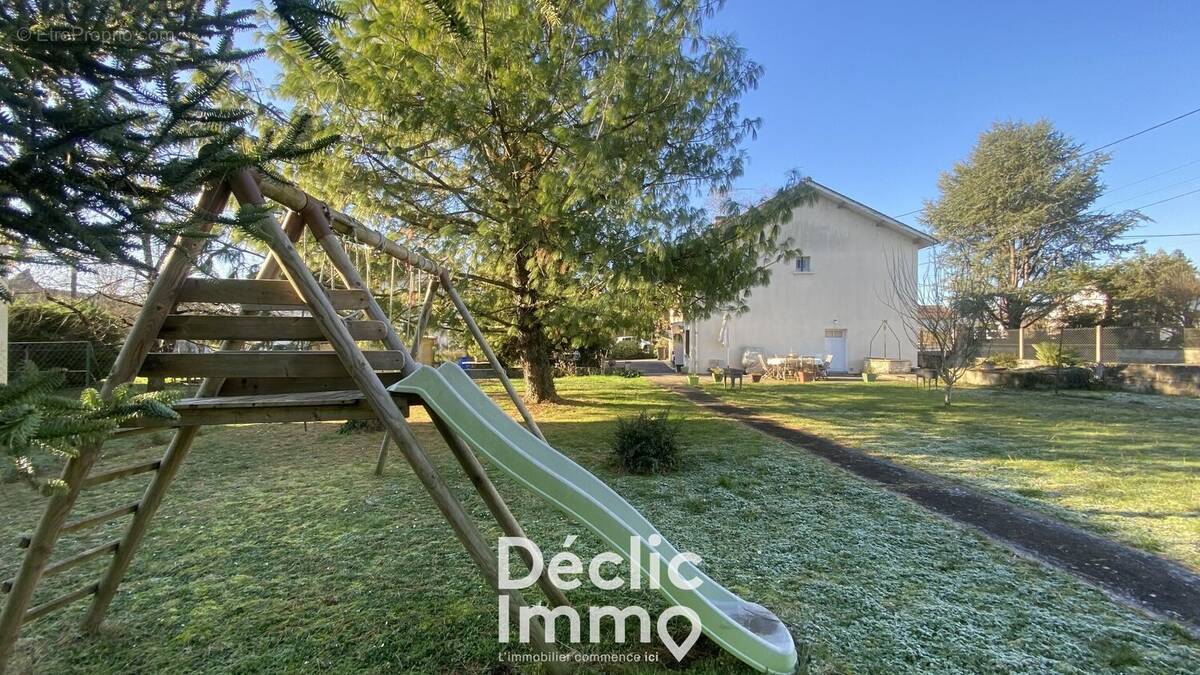 Maison à LA COURONNE