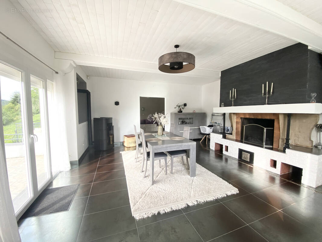 Maison à BOUSSIERES