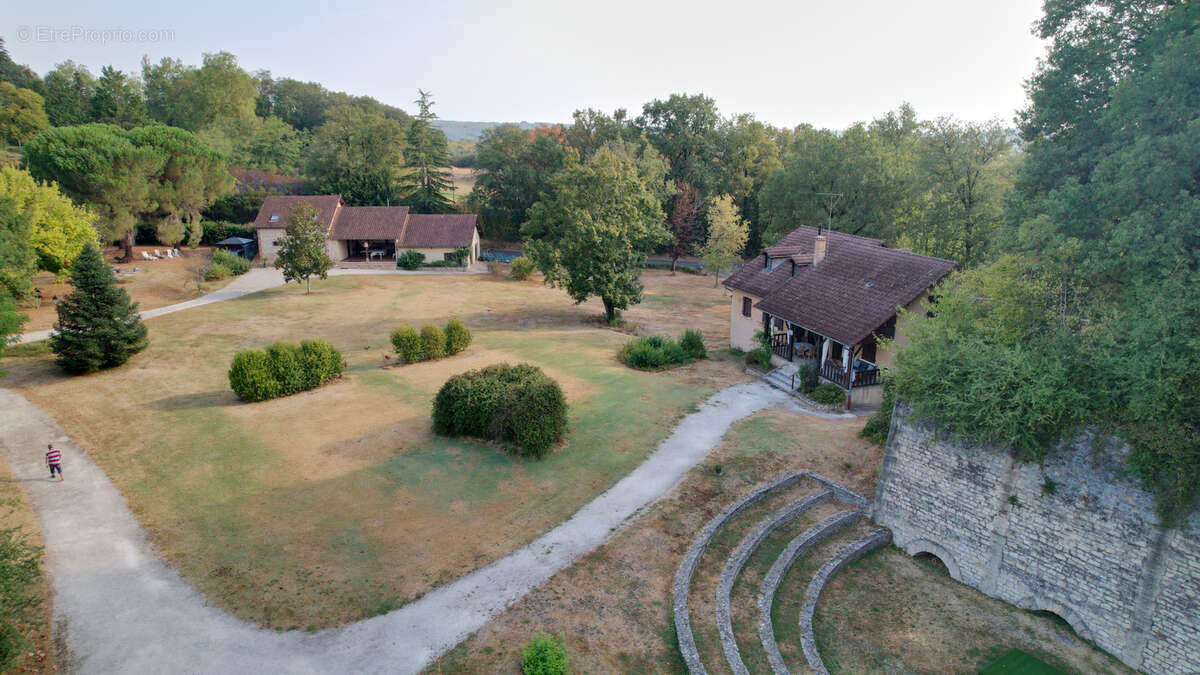 Maison à SARLAT-LA-CANEDA