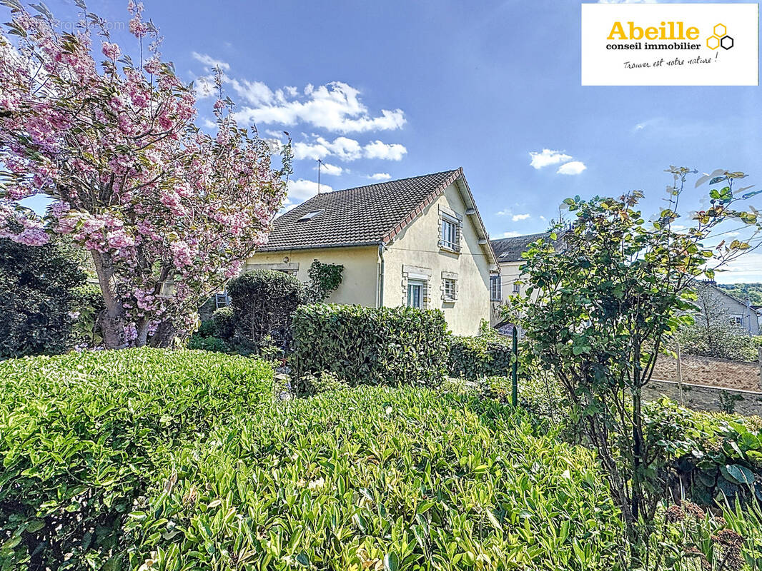 Maison à SAINT-CHERON