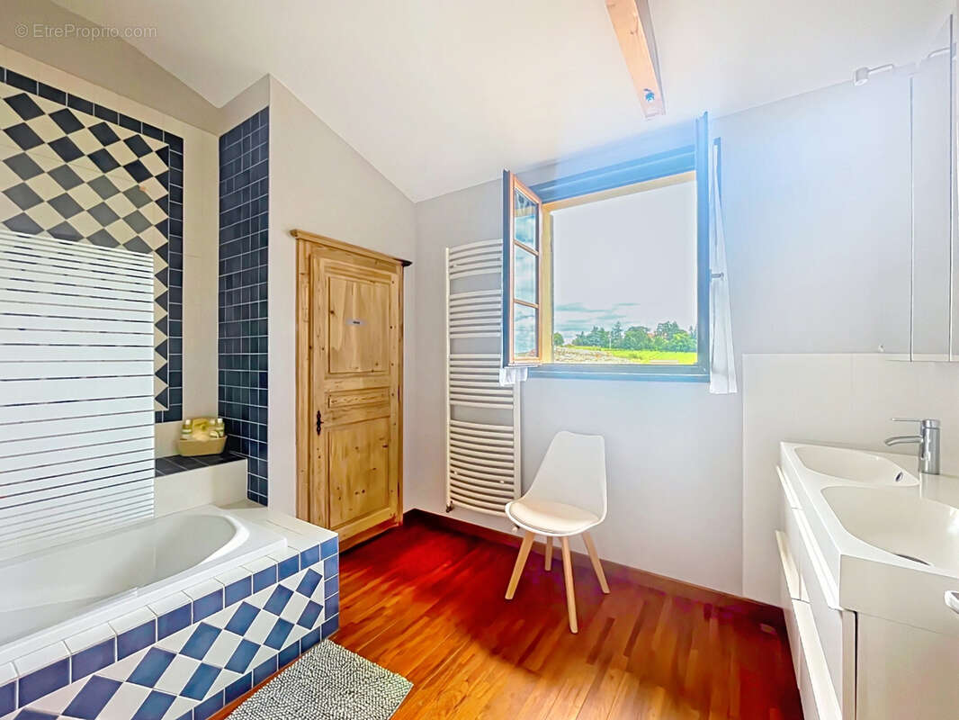 Maison à VILLEFRANCHE-SUR-SAONE