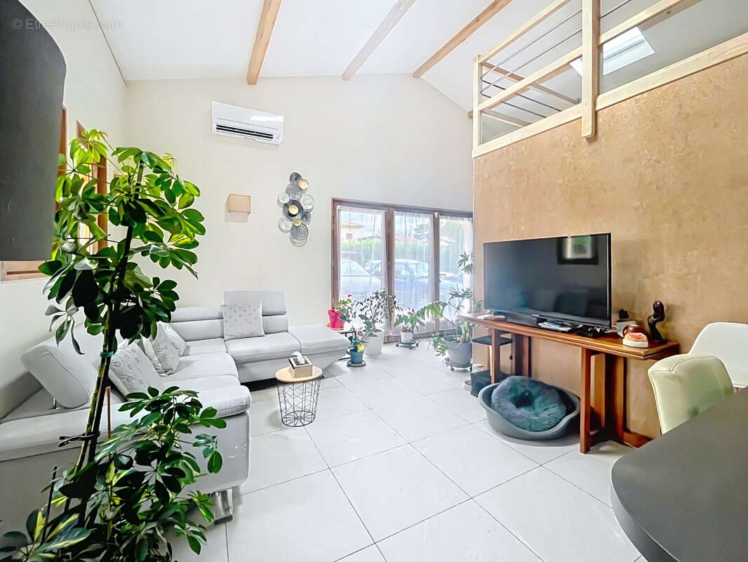 Maison à VILLEFRANCHE-SUR-SAONE