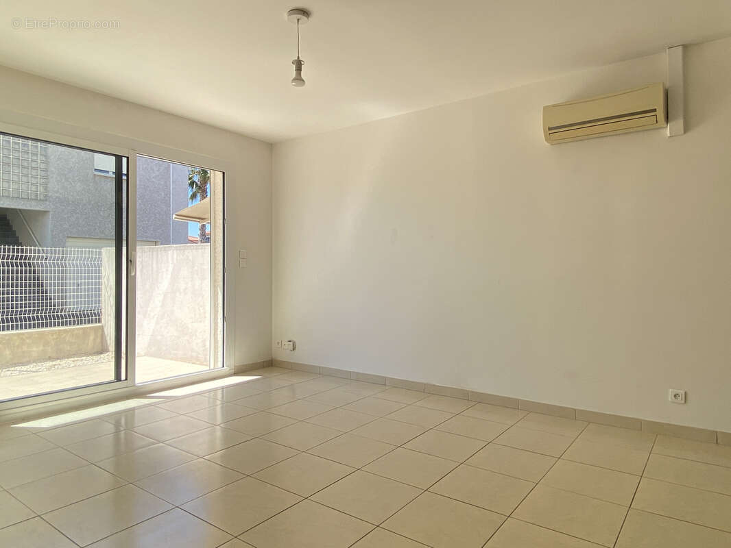 Appartement à VILLENEUVE-DE-LA-RAHO