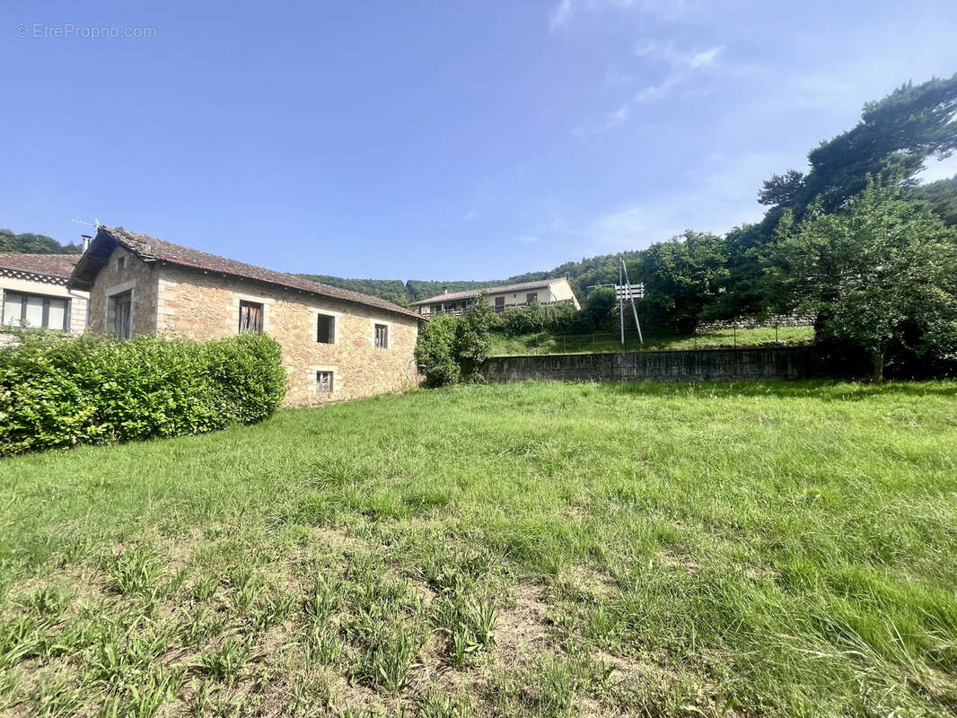 Maison à LE CRESTET