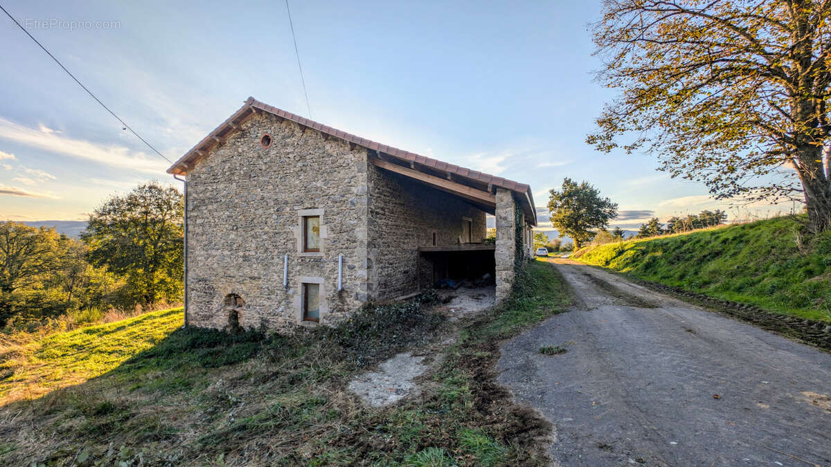 Maison à DORE-L&#039;EGLISE