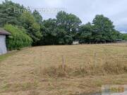 Terrain à SAINT-LAURENT-DE-NESTE