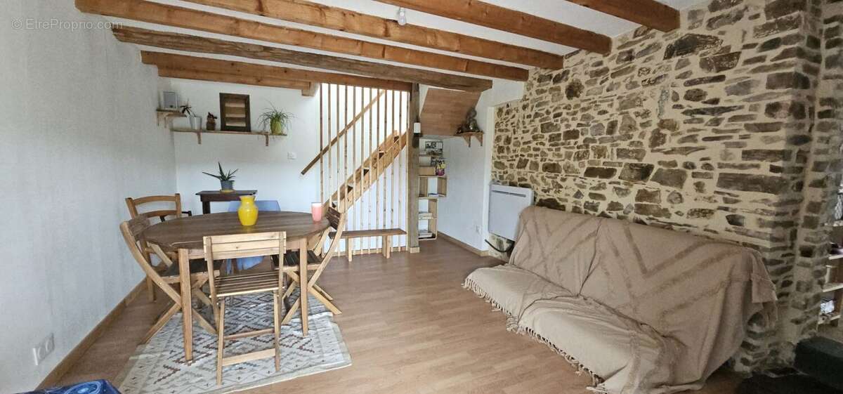 Maison à SAINT-AUBIN-DES-CHATEAUX