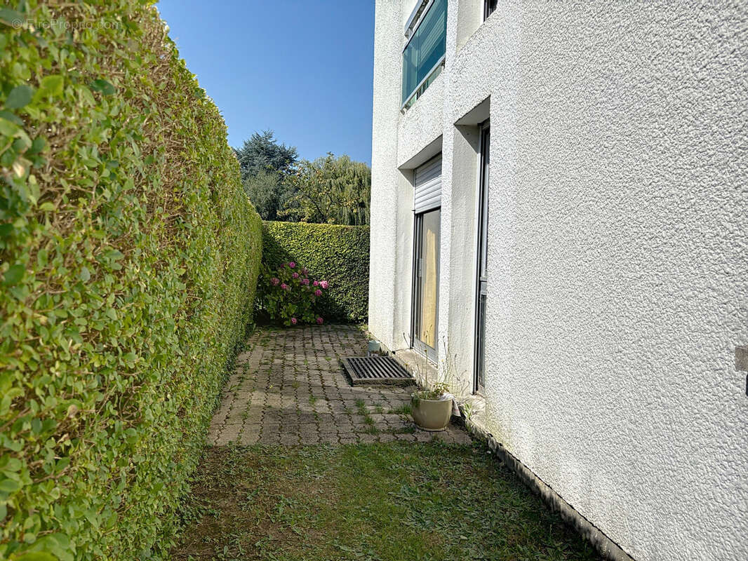 Appartement à LE MESNIL-ESNARD