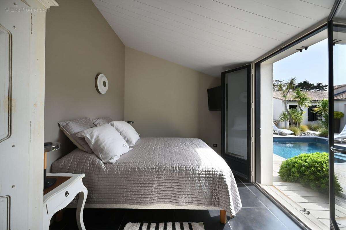 Maison à SAINT-CLEMENT-DES-BALEINES