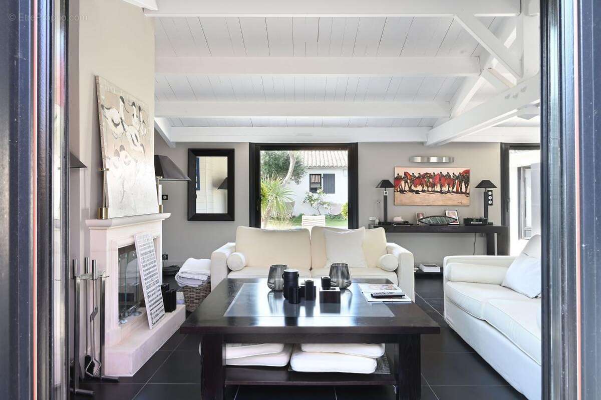 Maison à SAINT-CLEMENT-DES-BALEINES