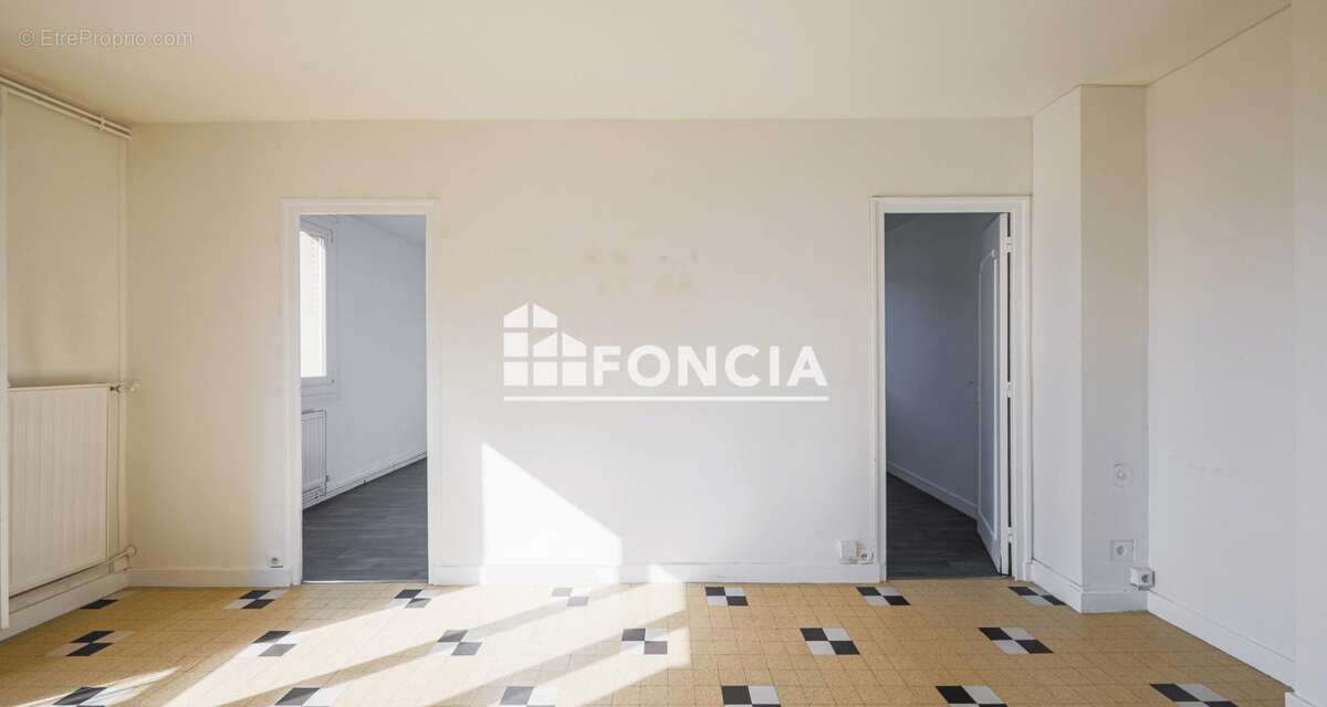 Appartement à FONTAINE