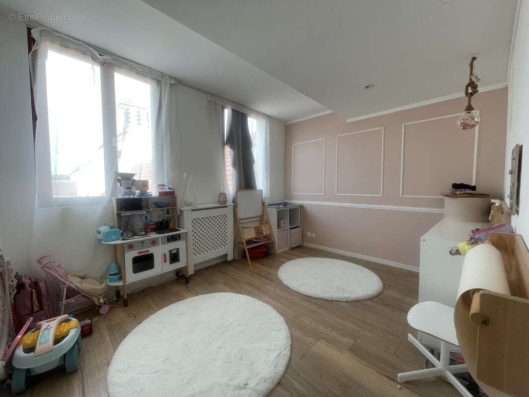 Appartement à LE MESNIL-EN-THELLE