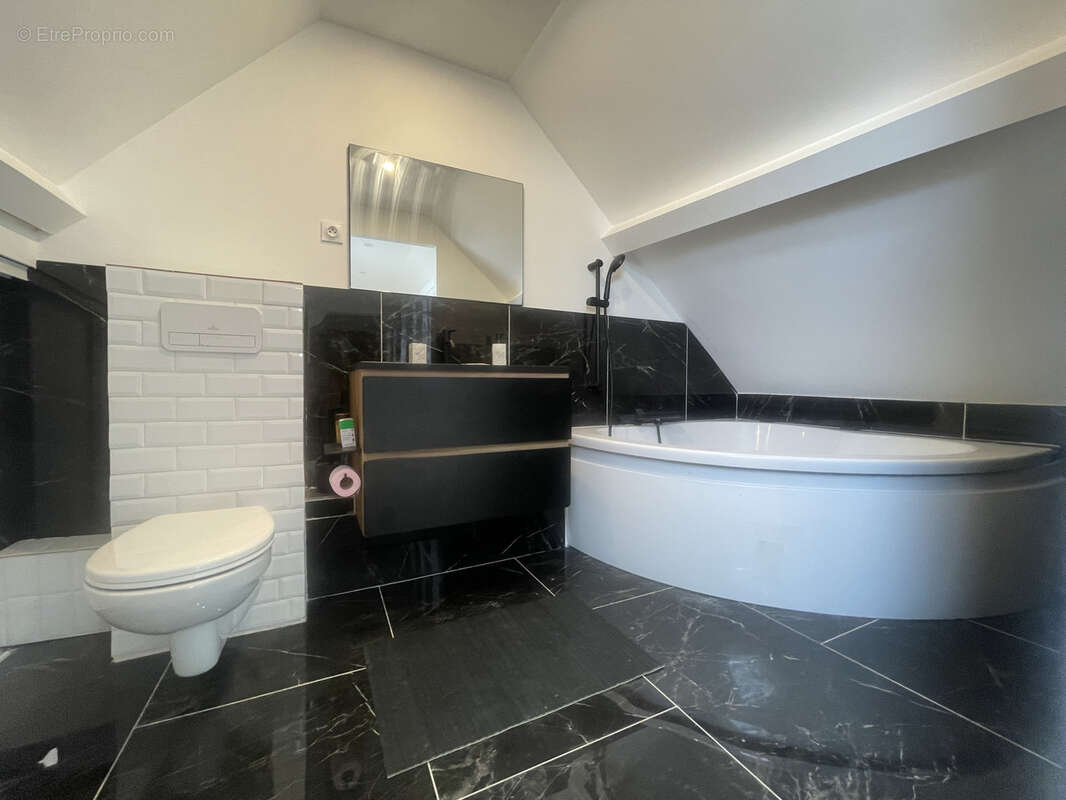 Appartement à LE MESNIL-EN-THELLE