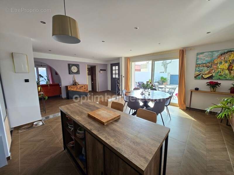 Appartement à PORT-DE-BOUC