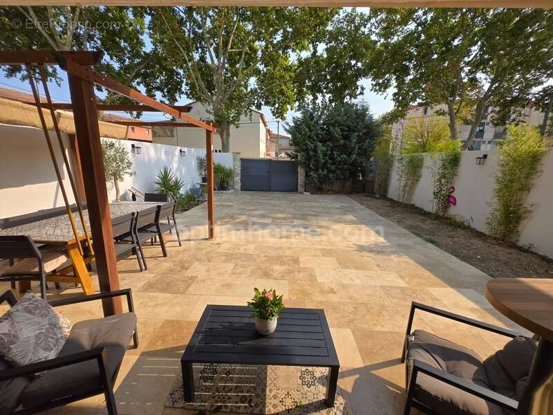 Appartement à PORT-DE-BOUC