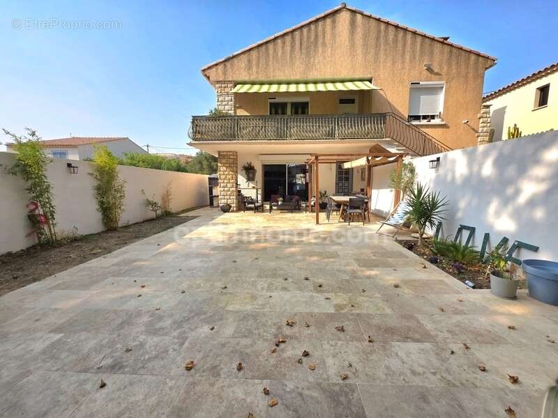 Appartement à PORT-DE-BOUC