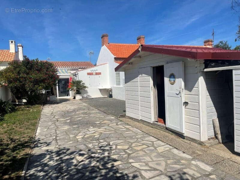 Maison à L&#039;EPINE