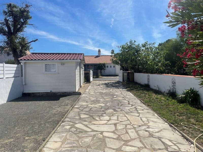 Maison à L&#039;EPINE