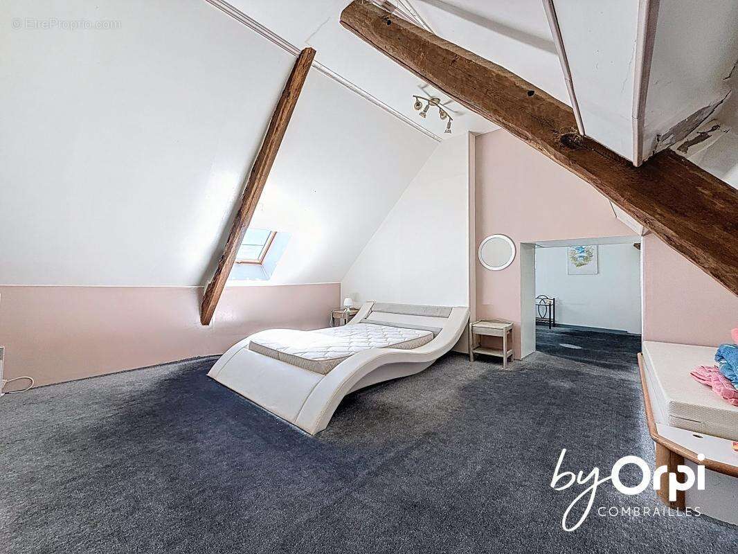 Maison à NEUF-EGLISE