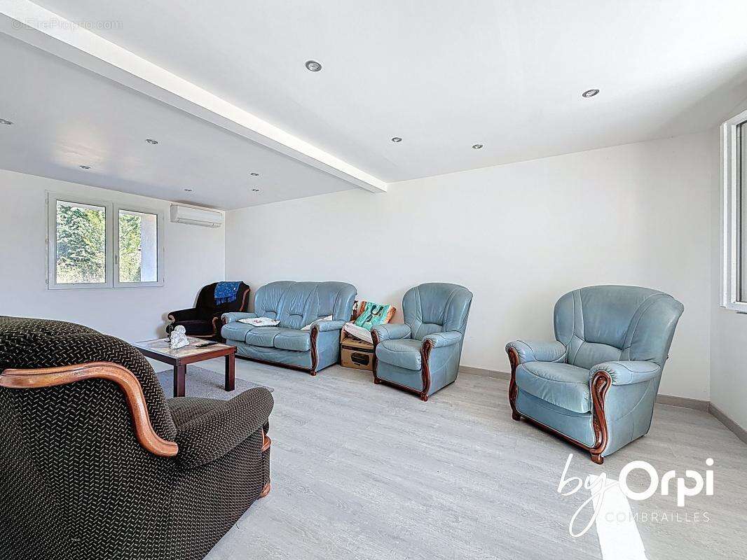 Maison à NEUF-EGLISE