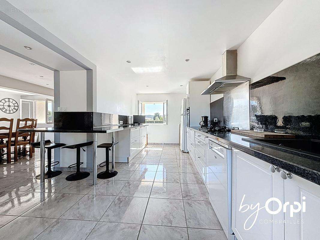 Maison à NEUF-EGLISE