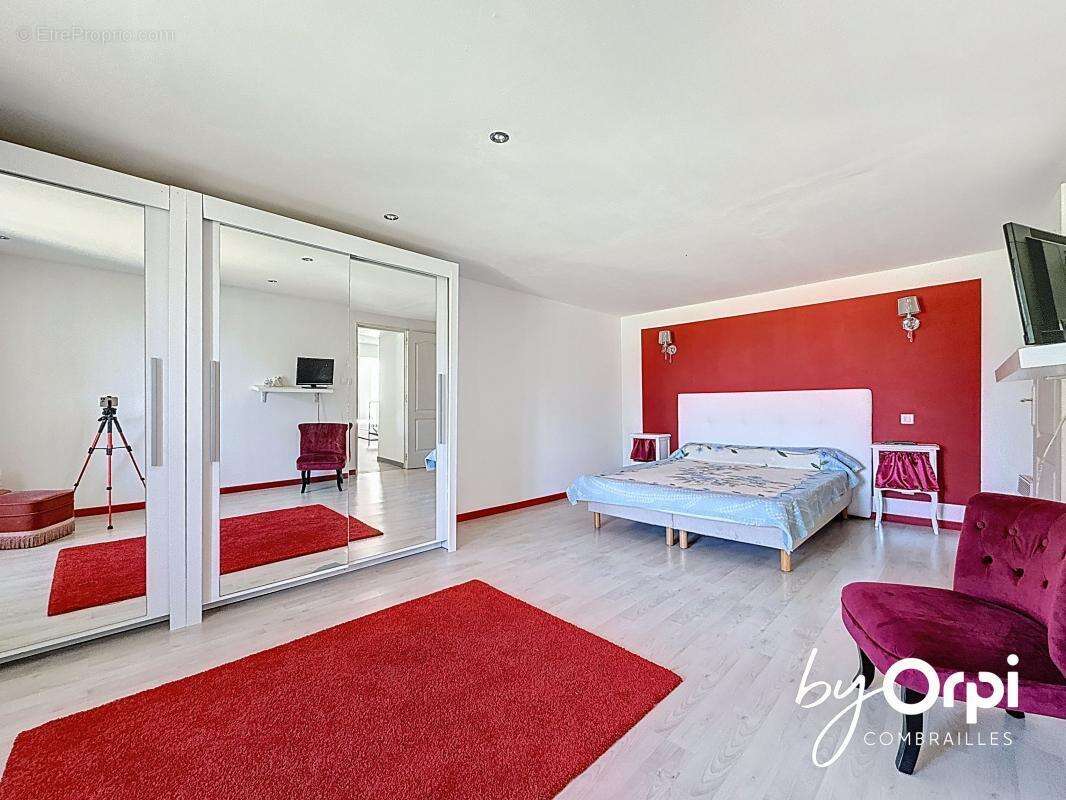 Maison à NEUF-EGLISE