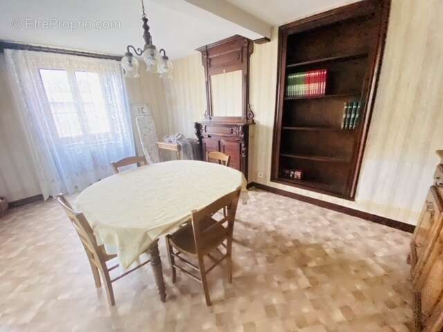 Maison à SAINT-MARTIN-LA-SAUVETE