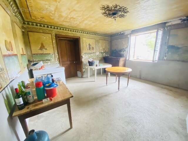 Maison à SAINT-MARTIN-LA-SAUVETE