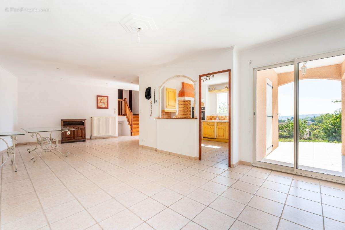 Maison à SAINT-ROMAIN-DE-POPEY