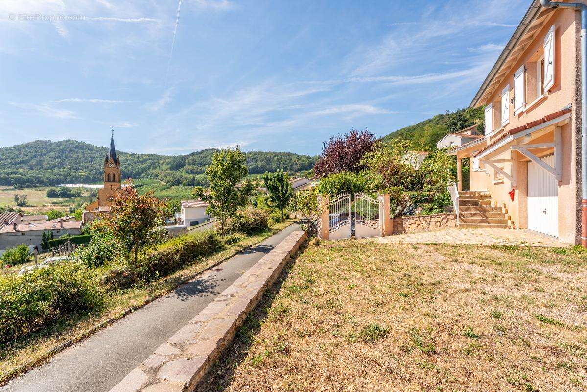 Maison à SAINT-ROMAIN-DE-POPEY