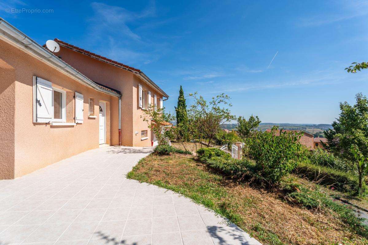 Maison à SAINT-ROMAIN-DE-POPEY