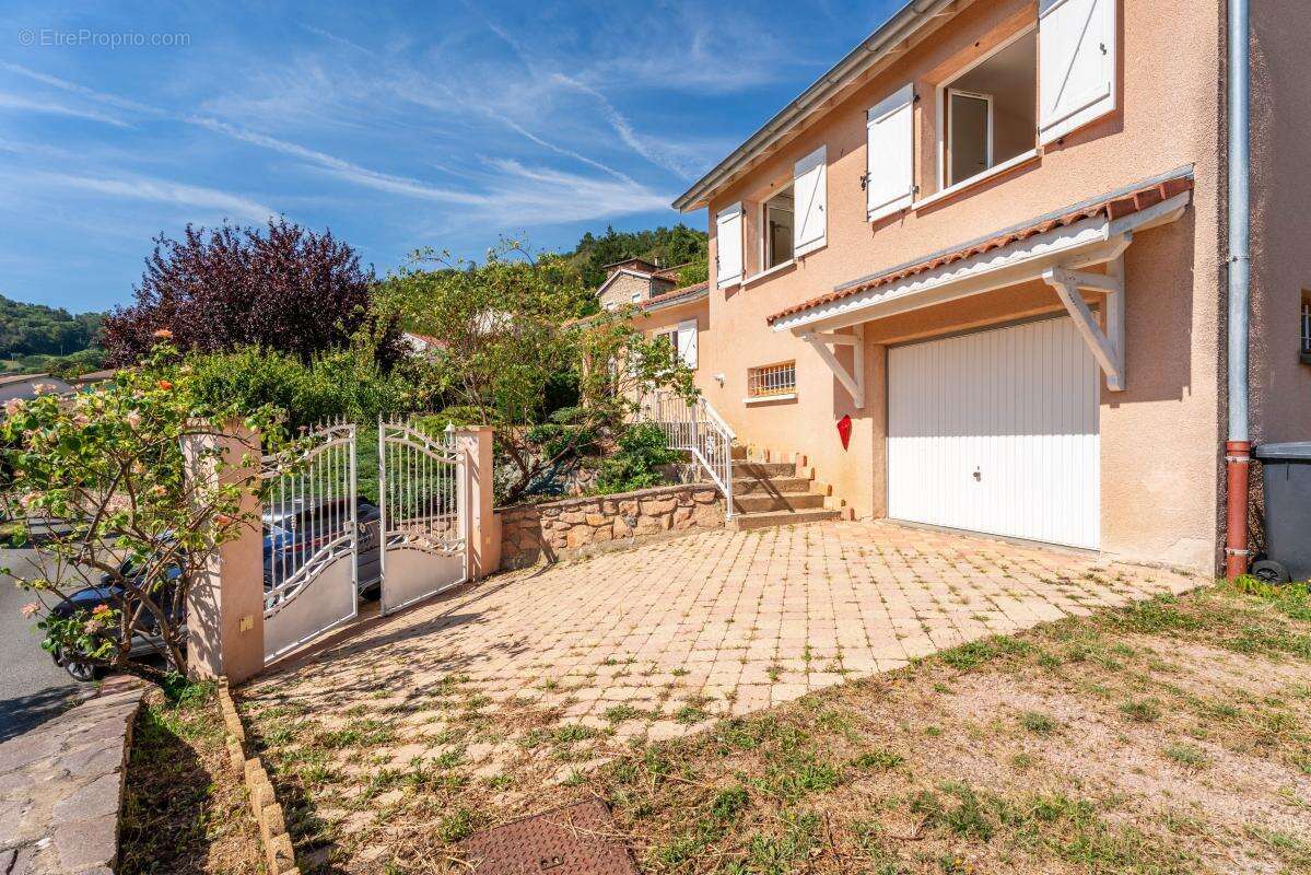 Maison à SAINT-ROMAIN-DE-POPEY