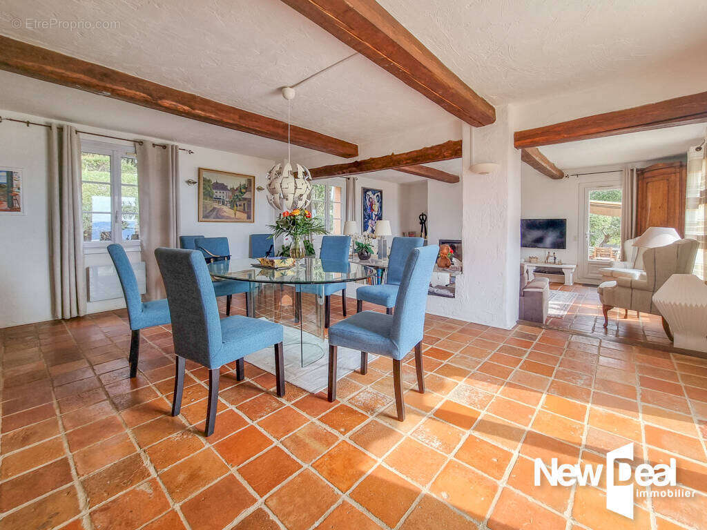 Maison à MONTAUROUX