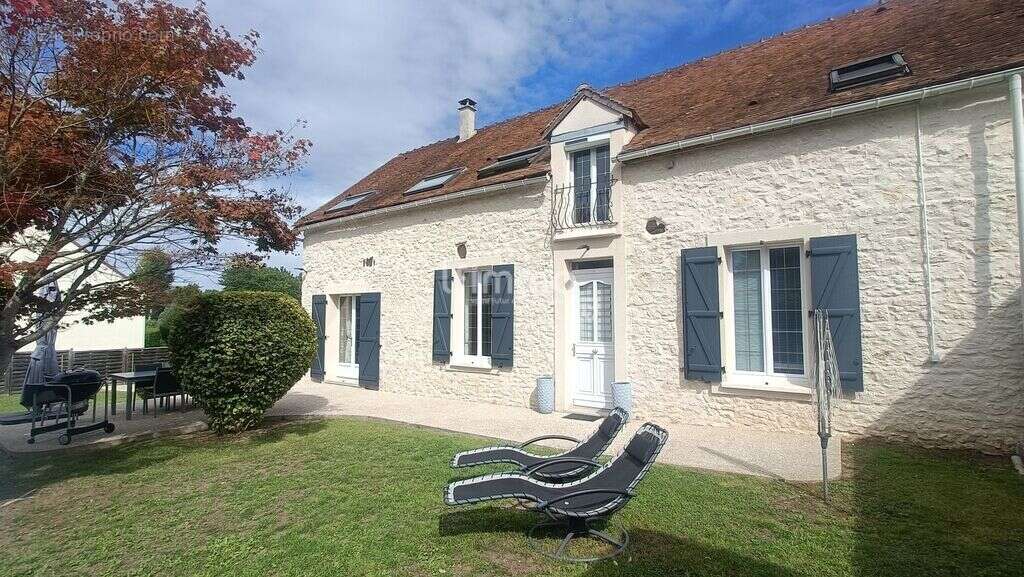 Maison à LONGUEVILLE