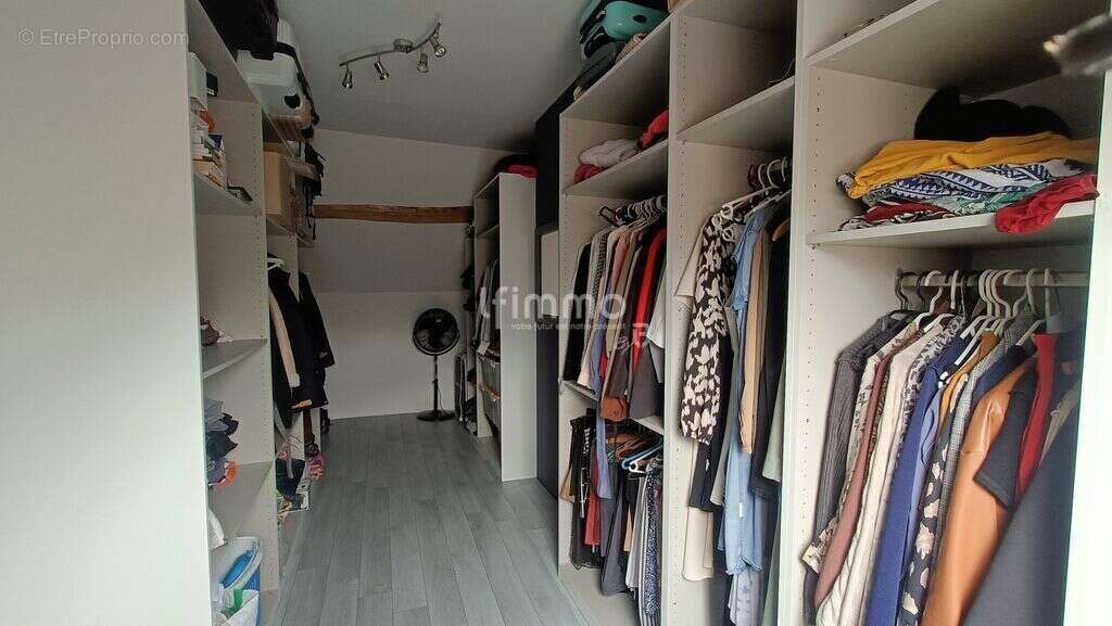 Maison à LONGUEVILLE