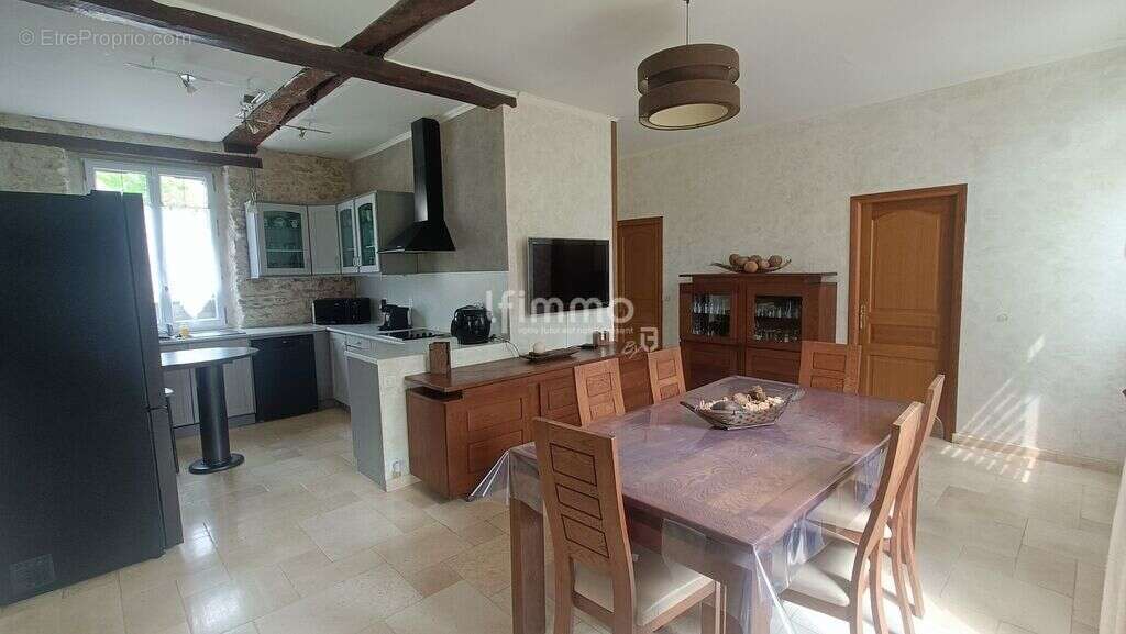 Maison à LONGUEVILLE