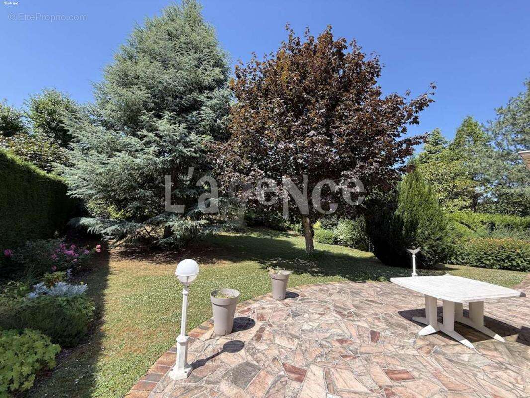 Maison à CLAYE-SOUILLY