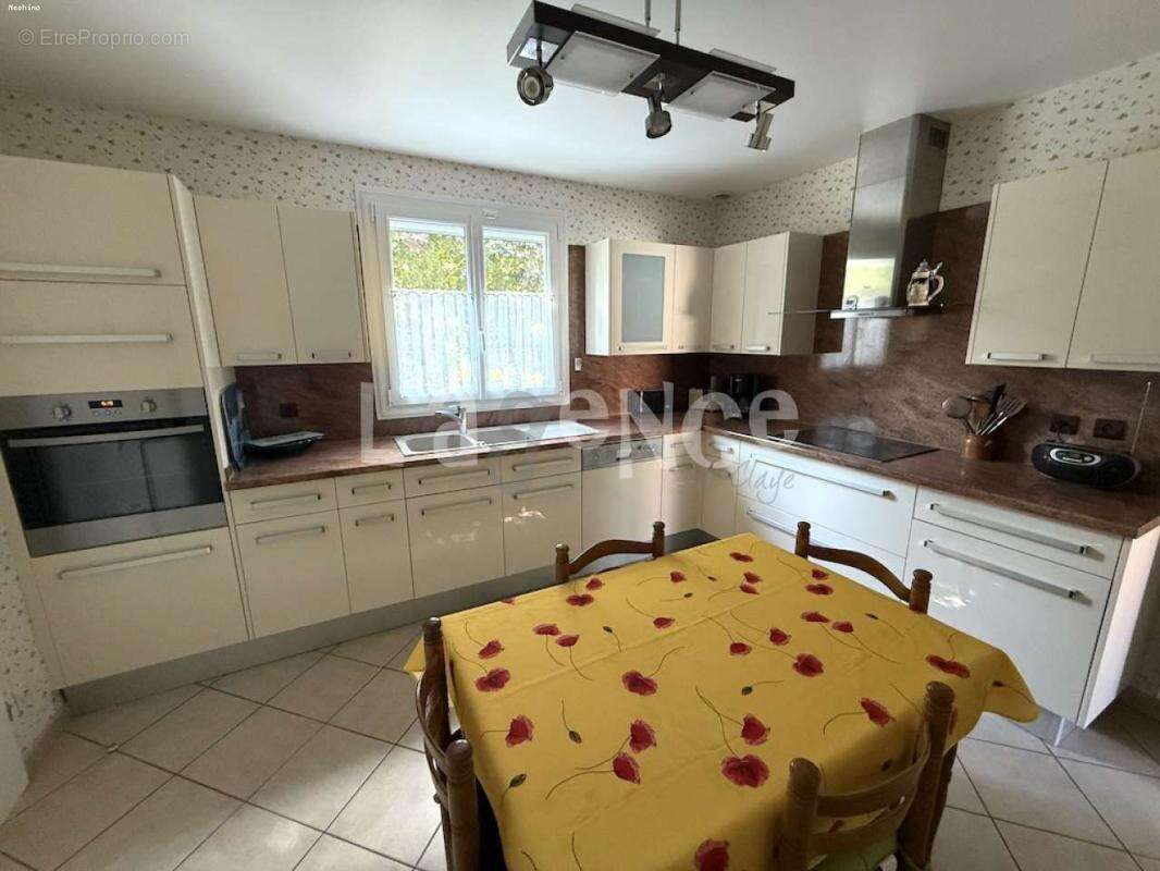 Maison à CLAYE-SOUILLY