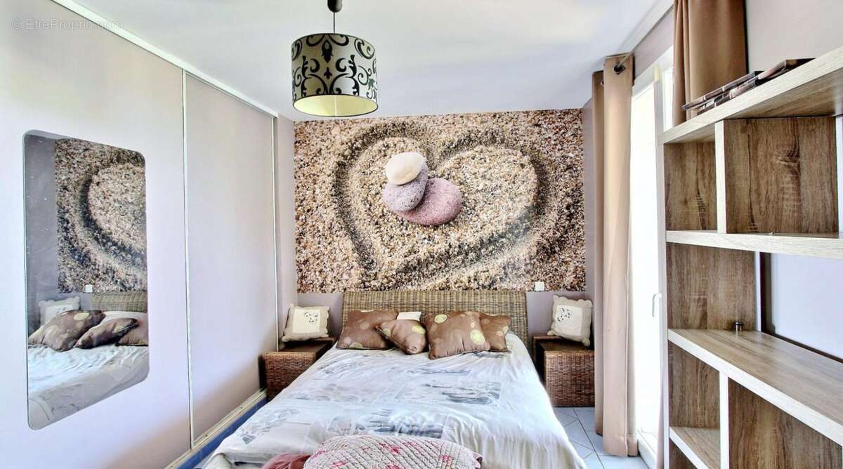 Maison à LES MAYONS