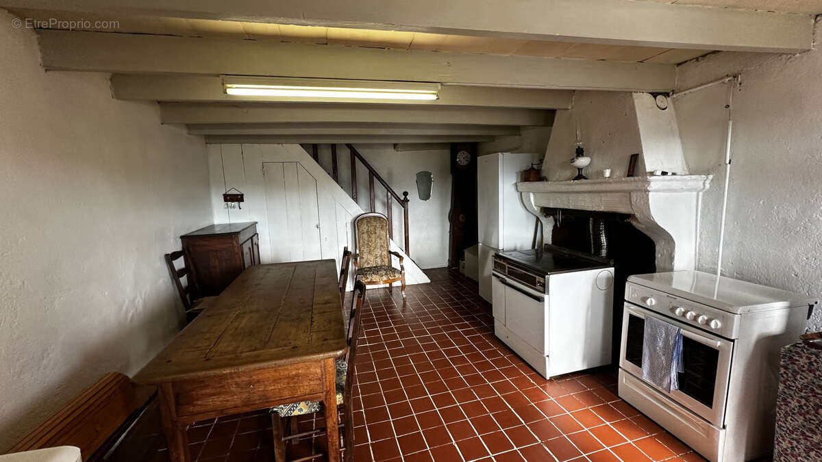 Maison à COLOMBIER-LE-VIEUX