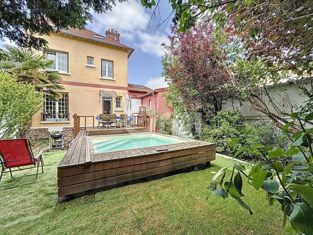 Maison à LE PERREUX-SUR-MARNE