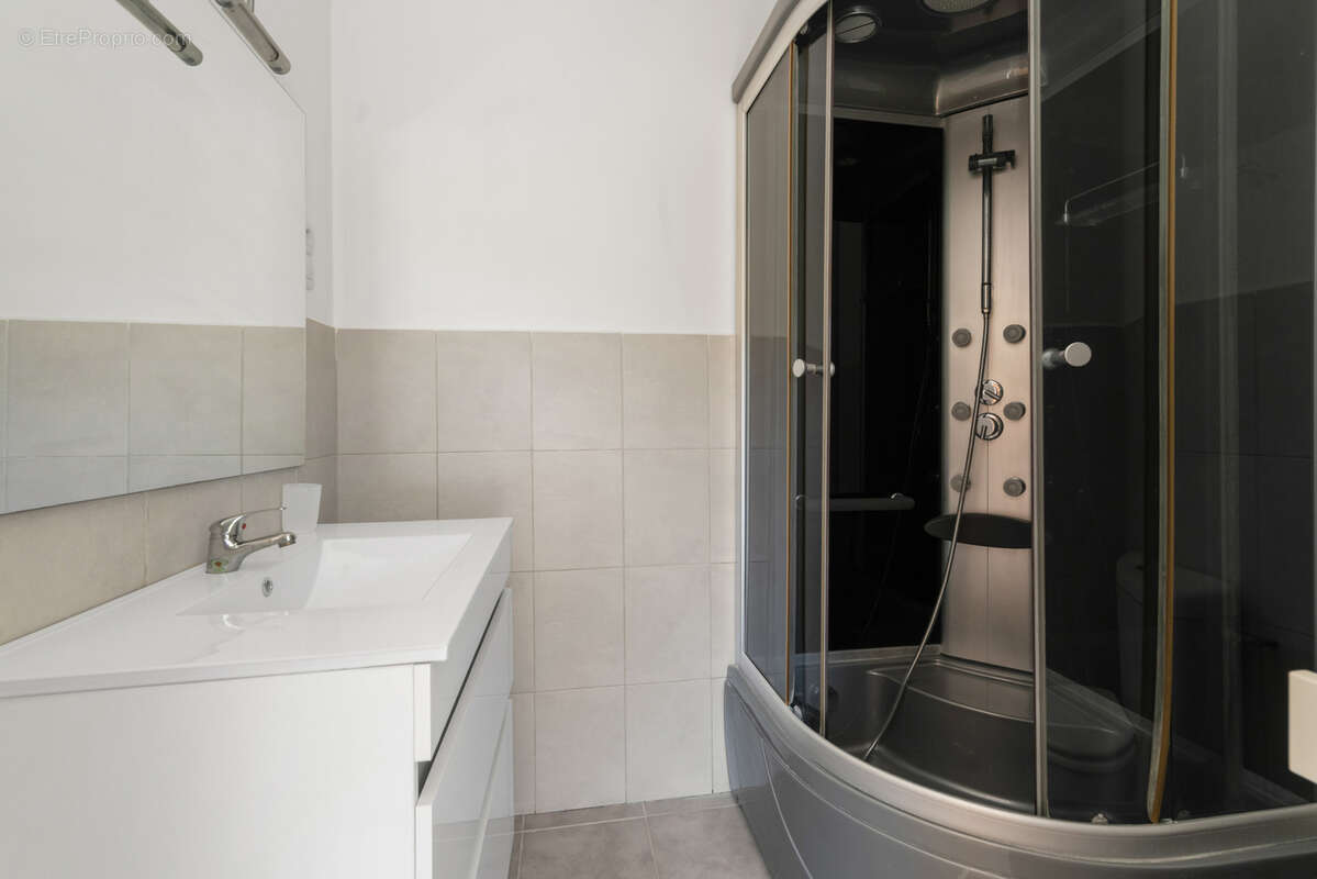 Maison à ROQUEBRUNE-SUR-ARGENS